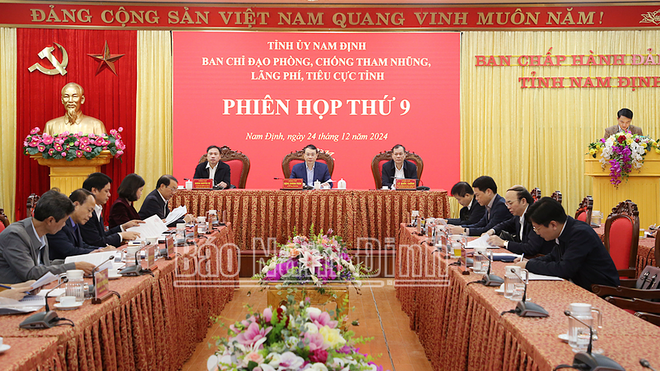 Quang cảnh phiên họp.