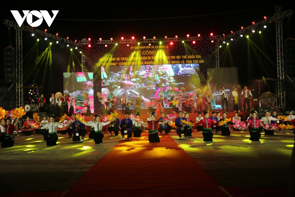 Chương trình văn nghệ đặc sắc chào mừng Lễ “Xên đông” của người Thái Nghĩa Lộ được công nhận là Di sản văn hóa phi vật thể quốc gia.