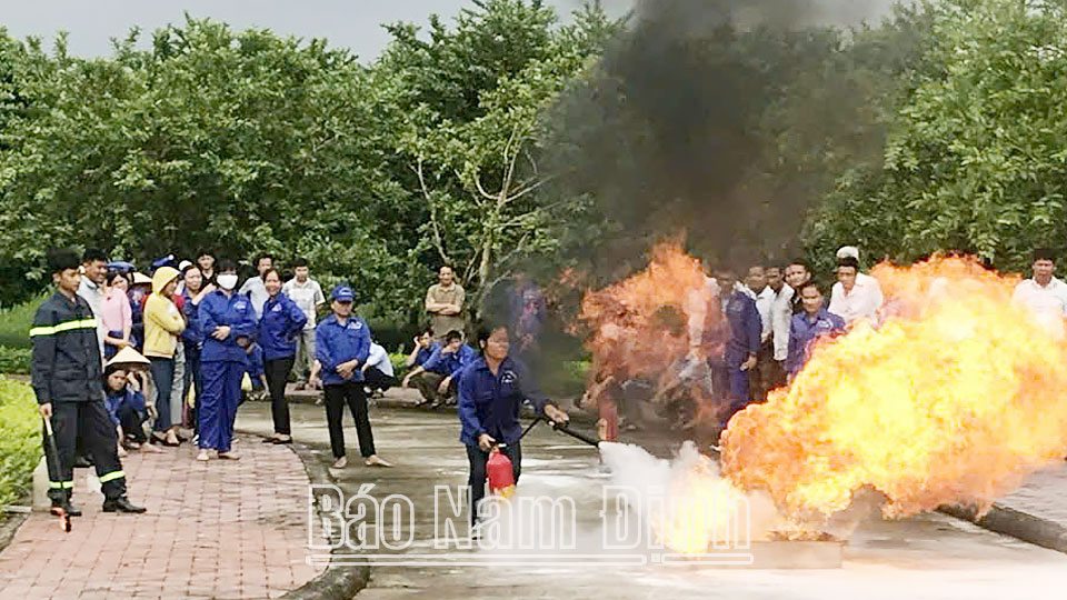 Bảo đảm an toàn vệ sinh lao động
ở Công ty TNHH một thành viên Khai thác công trình thuỷ lợi Bắc Nam Hà