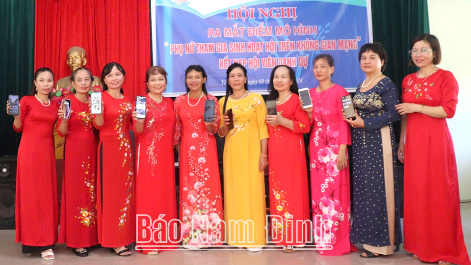 Mô hình “Tập hợp phụ nữ trên không gian mạng”