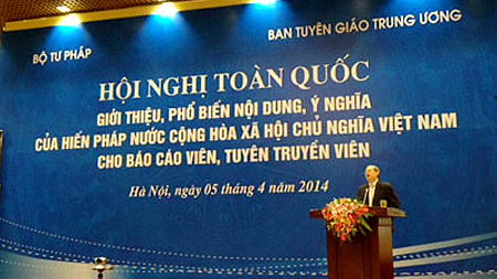 Hội nghị trực tuyến toàn quốc giới thiệu, phổ biến Hiến pháp năm 2013 cho báo cáo viên, tuyên truyền viên