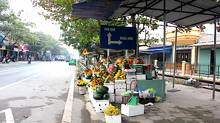 Hoàn thiện hệ thống biển báo hiệu đường bộ, góp phần đảm bảo ATGT