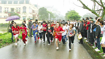 Ý Yên phát triển phong trào TDTT trong thanh, thiếu niên