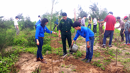 Đẩy mạnh chương trình chung sức bảo vệ môi trường