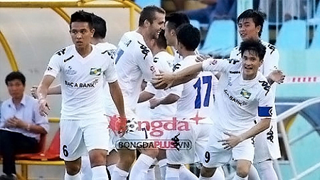 V-League 2014 vòng 15: Đồng Tâm Long An thua SLNA 2-1 trên sân nhà