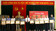 Thành ủy Nam Định trao Huy hiệu Đảng đợt 19-5-2014