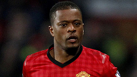 HLV Van Gaal muốn Patrice Evra ở lại