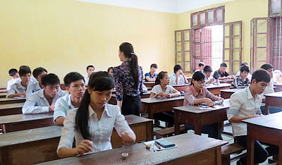 Đề thi tuyển sinh ĐH, CĐ phù hợp với nội dung cấp trung học