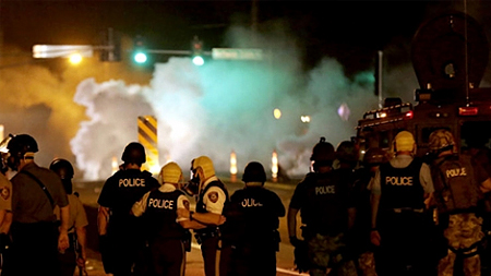 Mỹ nỗ lực lập lại trật tự ở thị trấn Phơ-gu-xơn