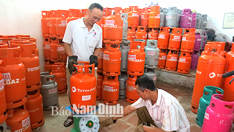 Tập trung ngăn chặn tình trạng sang chiết gas trái phép