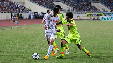 Vòng chung kết Giải bóng đá vô địch U19 Đông - Nam Á: Thua Nhật Bản 2-3, U19 Việt Nam gặp Myanmar tại bán kết