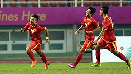 Đại hội Thể thao châu Á lần thứ 17 - ASIAD 17: Olympic Việt Nam thắng Olympic Iran 4-1 trận ra quân