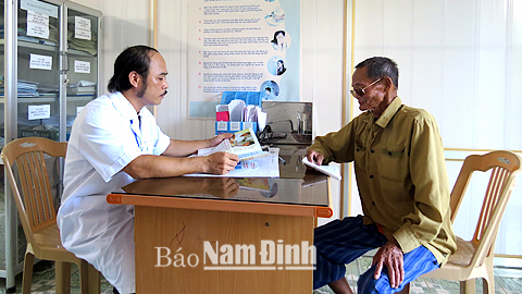 Nhân rộng mô hình chăm sóc người nhiễm HIV/AIDS  tại gia đình và cộng đồng