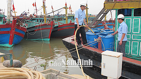 Chủ động ứng phó với sự cố tràn dầu