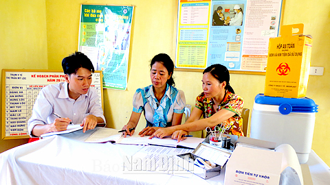 Những nữ công nhân, viên chức lao động giỏi được nhận Giải thưởng Nguyễn Đức Thuận