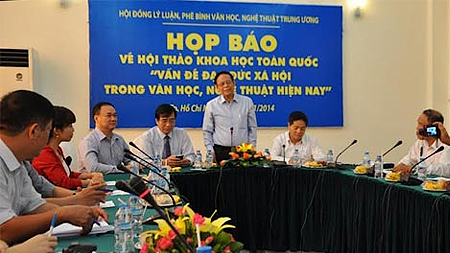 Hội thảo "Vấn đề đạo đức xã hội trong văn học, nghệ thuật hiện nay"