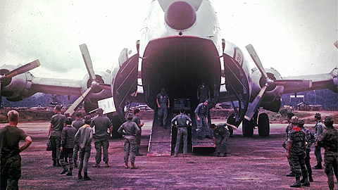 Đức cảnh báo việc rút quân quá vội khỏi Áp-ga-ni-xtan