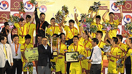 20 đội bóng tham gia Giải vô địch U19 quốc gia 2015