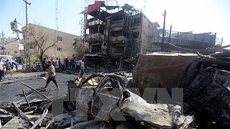 Đánh bom liều chết ở Iraq, gần 100 người thương vong