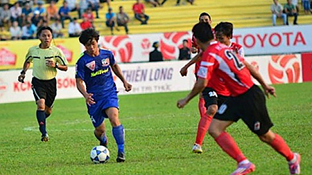 Vòng hai Giải bóng đá vô địch quốc gia V-League 2015: Đội Hoàng Anh Gia Lai nhận thất bại; đội Hải Phòng vươn lên vị trí thứ hai