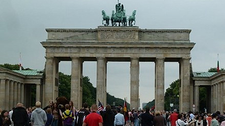 Đức: Phát hiện âm mưu tấn công khủng bố nhằm vào các địa điểm công cộng