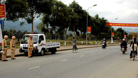Phối hợp bảo đảm trật tự an toàn giao thông trong dịp Tết Nguyên đán và Lễ hội xuân 2015