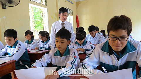 Học sinh lớp 12 trước kỳ thi chung quốc gia năm 2015