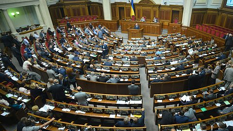 U-crai-na thông qua luật trao quy chế đặc biệt ở miền Đông