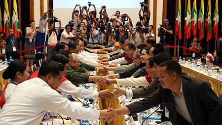 Ký dự thảo Thỏa thuận ngừng bắn toàn quốc ở Mi-an-ma