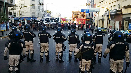 Đình công của ngành vận tải làm tê liệt Argentina