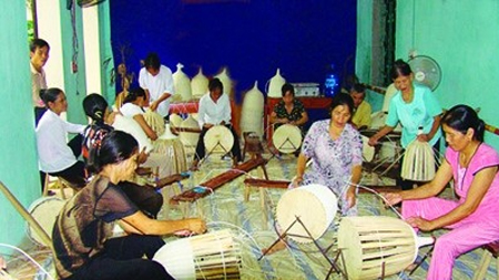 TP Hồ Chí Minh: Phấn đấu nâng cao thu nhập của hộ nghèo