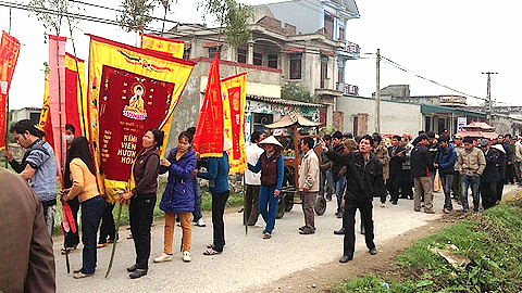 Đâu phải là &quot;giao thoa&quot; văn hóa (?)