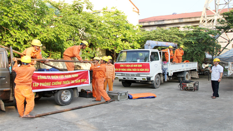 Công ty Điện lực Nam Định tổ chức diễn tập phòng, chống lụt bão và giảm nhẹ thiên tai