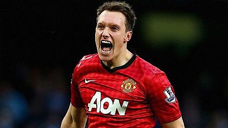 MU "trói chân" Phil Jones, "phản công" Real