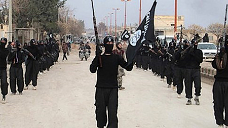 Tây Ban Nha bắt giữ một phụ nữ tuyển mộ thiếu nữ cho IS