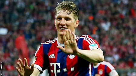 Mua Bastian Schweinsteiger: M.U đang chơi canh bạc đầy rủi ro?