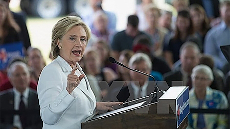 Bầu cử Mỹ 2016: Thượng nghị sĩ Bernie Sanders dẫn trước cựu Ngoại trưởng Hillary Clinton