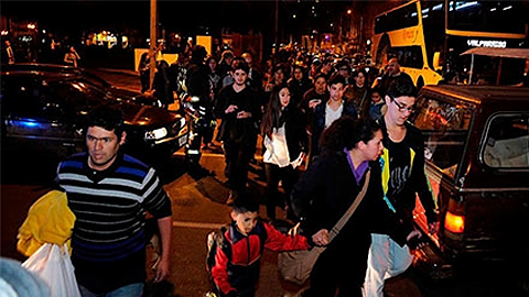 Chile: Một triệu người sơ tán vì động đất và sóng thần