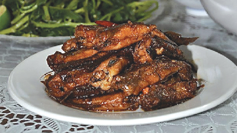 Mặn mòi cá bống kho