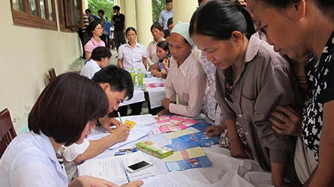 Khám, chữa bệnh miễn phí cho phụ nữ tuyến biên phòng