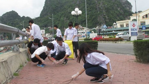 Quảng Ninh: Phát động chiến dịch &quot;Cộng đồng làm sạch bờ biển&quot;