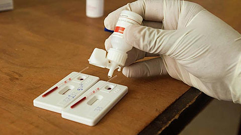 Tìm ra loại thuốc có khả năng &quot;diệt tận gốc&quot; HIV