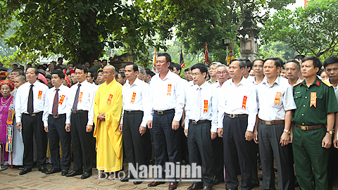 Lễ dâng hương tưởng niệm các vị Vua Trần và 715 năm Ngày mất của Anh hùng dân tộc Trần Hưng Đạo