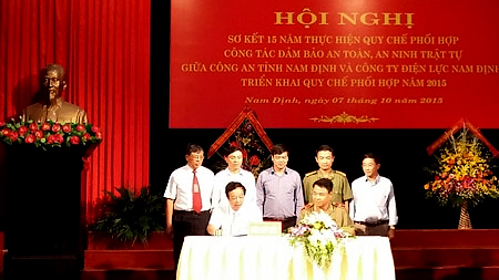 Sơ kết 15 năm phối hợp bảo đảm an toàn, an ninh trật tự giữa Công an tỉnh và Công ty Điện lực Nam Định