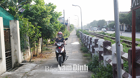 Mặt trận Tổ quốc huyện Vụ Bản tham gia đảm bảo trật tự an toàn giao thông