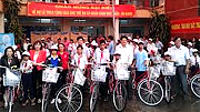 Quỹ Bảo trợ trẻ em tỉnh trao học bổng, xe đạp cho 90 trẻ em có hoàn cảnh đặc biệt