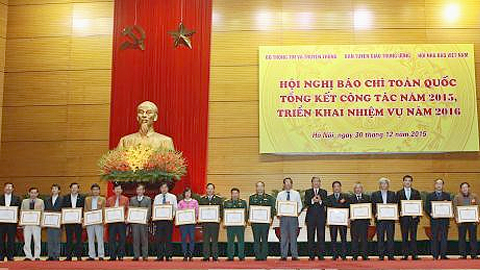 Hội nghị báo chí toàn quốc năm 2016