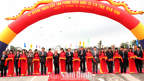 Lễ khánh thành cầu Tân Phong