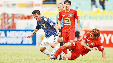 Thắng Hoàng Anh Gia Lai 3-0, Hà Nội T&amp;T bám sát nhóm đầu