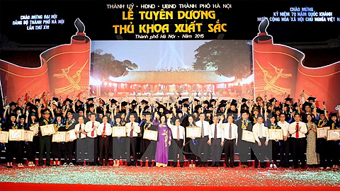 Hà Nội: Tuyên dương 100 thủ khoa xuất sắc năm 2016